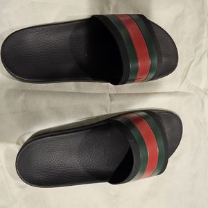 Men's gucci slides